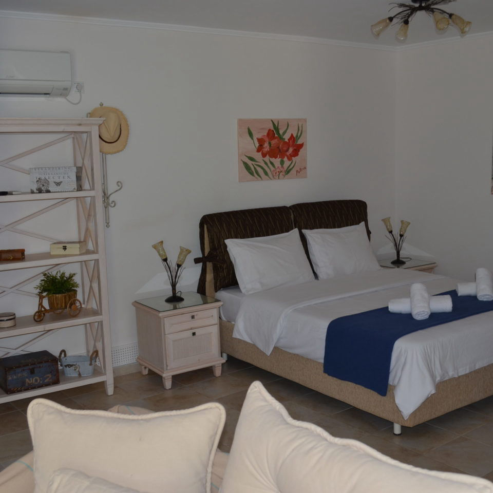 Blue Ark Aigeira Flat & Studio