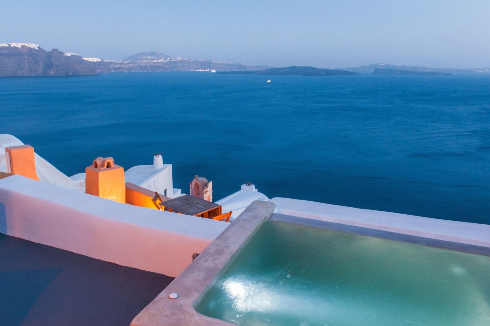 Chroma Suites Santorini