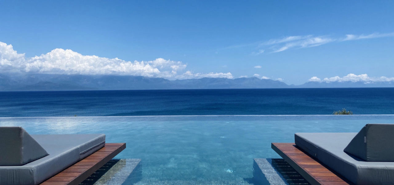 Colonides Retreat Sea & Silence