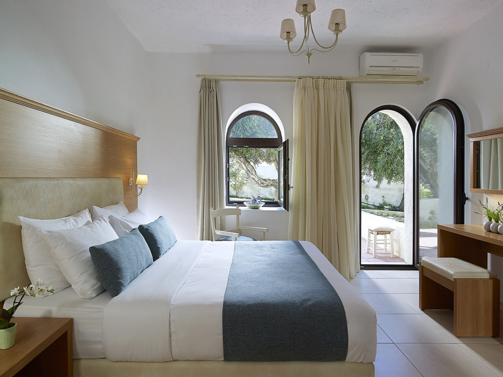 Coriva Beach Hotel