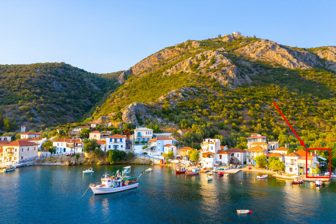 Sea Side Studio with Balcony and Sea View