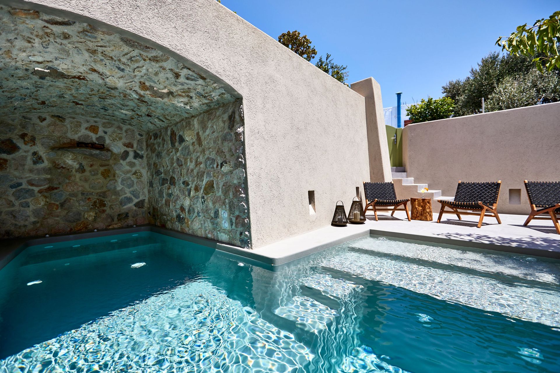 Aeon Suites Santorini