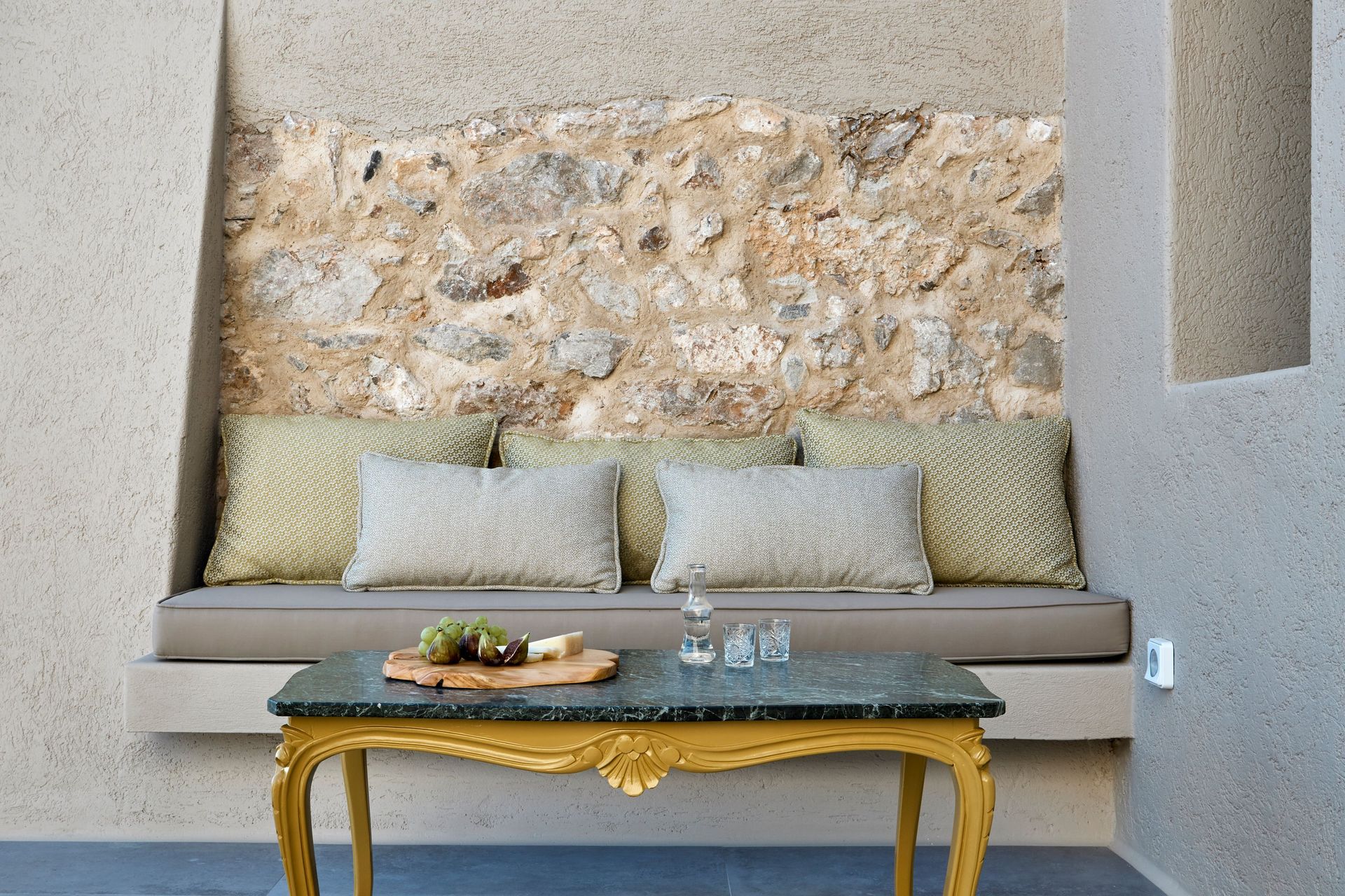 Aeon Suites Santorini