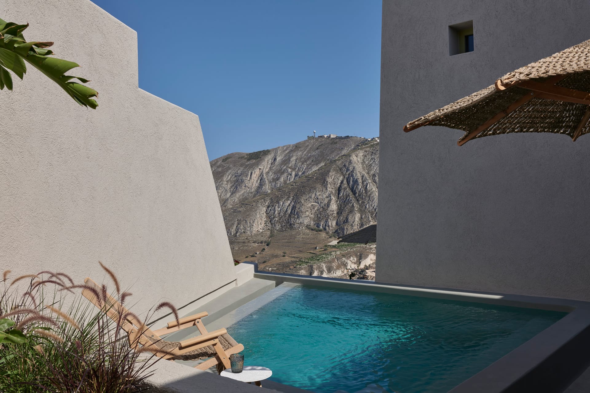 Aeon Suites Santorini