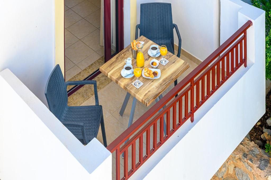 Laza Beach Inn Agistri