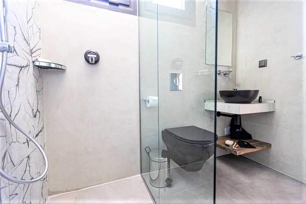 Akrotiri Olympus Luxury Suites