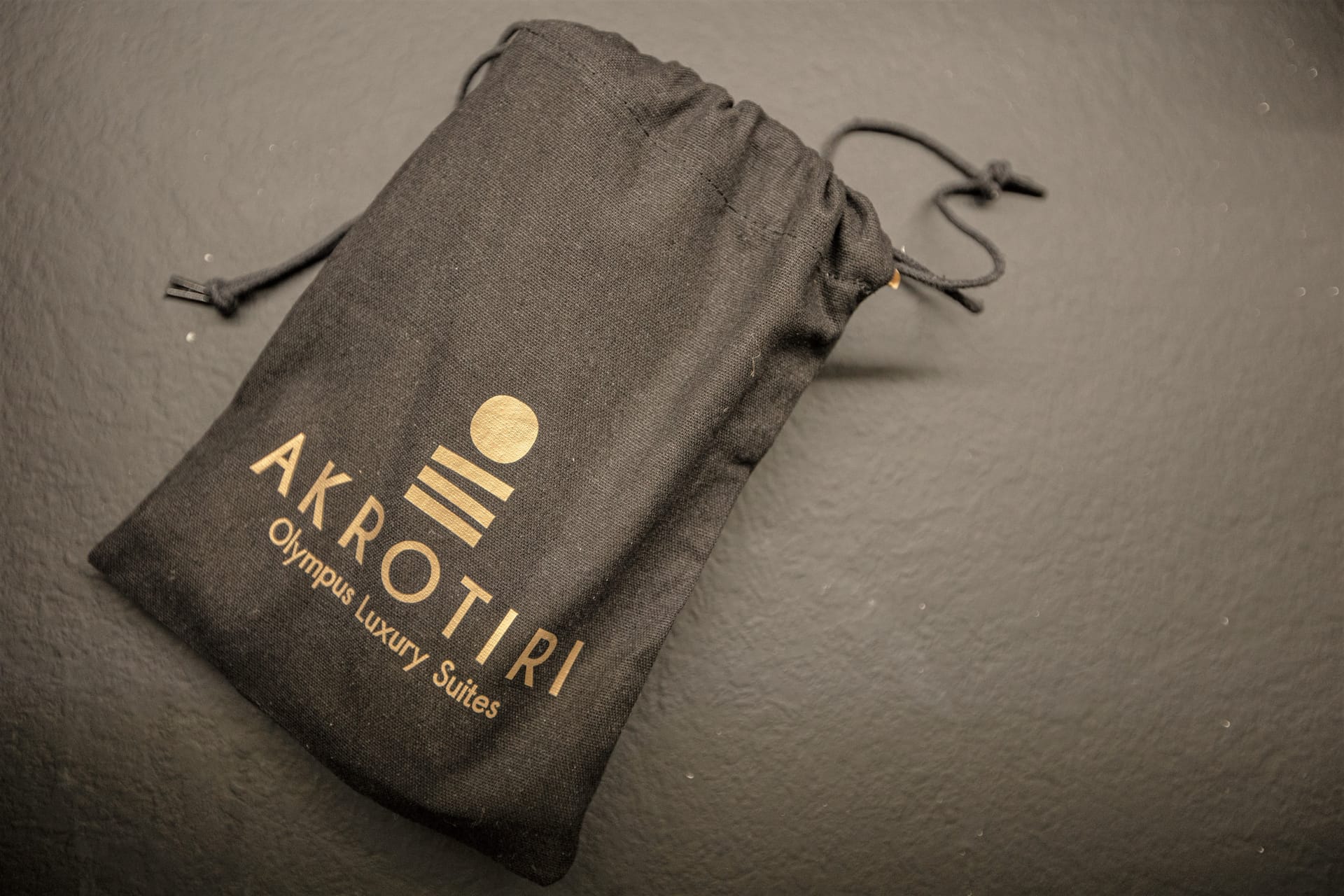 Akrotiri Olympus Luxury Suites