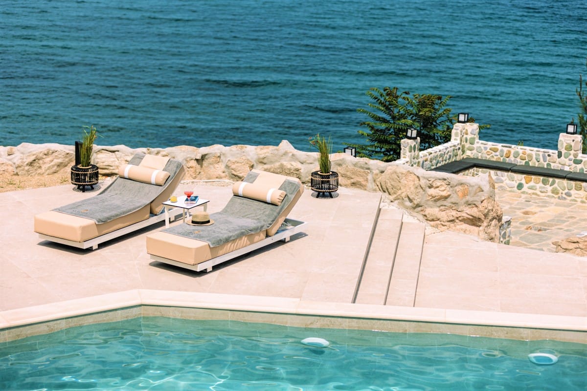 Akrotiri Olympus Luxury Suites