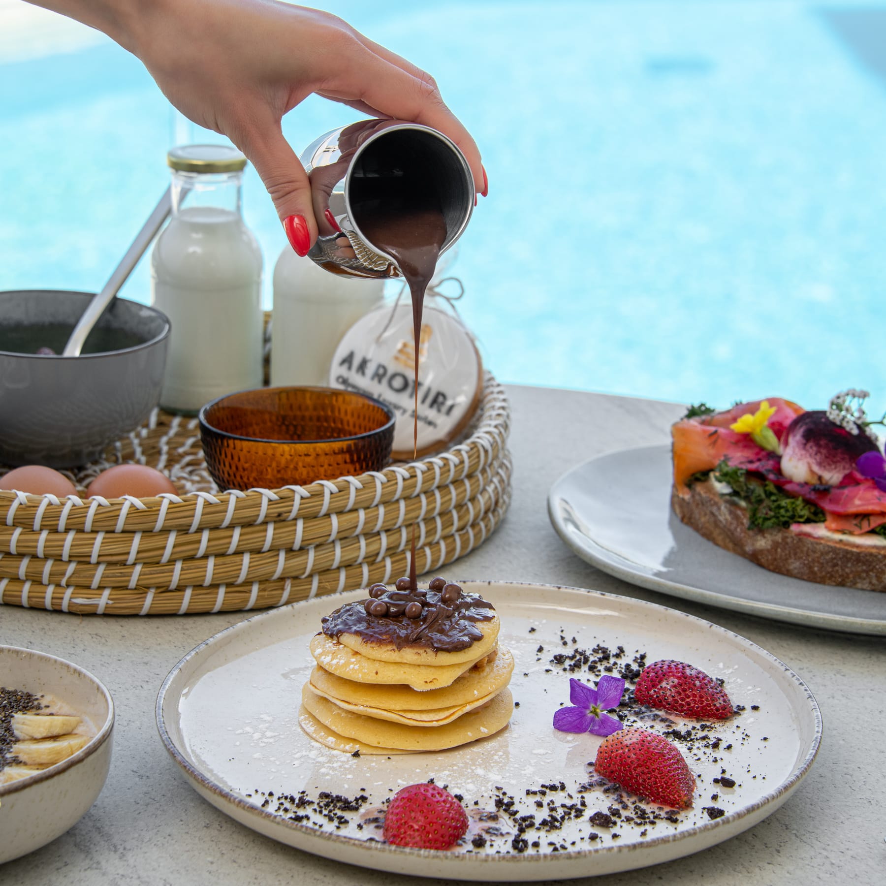 Akrotiri Olympus Luxury Suites