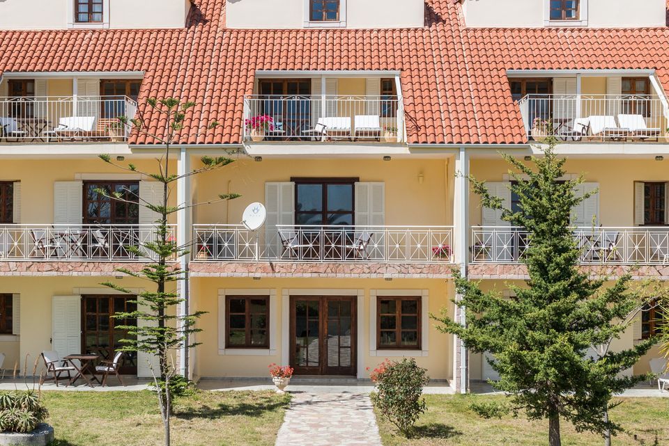 Albouro Seafront Apartments