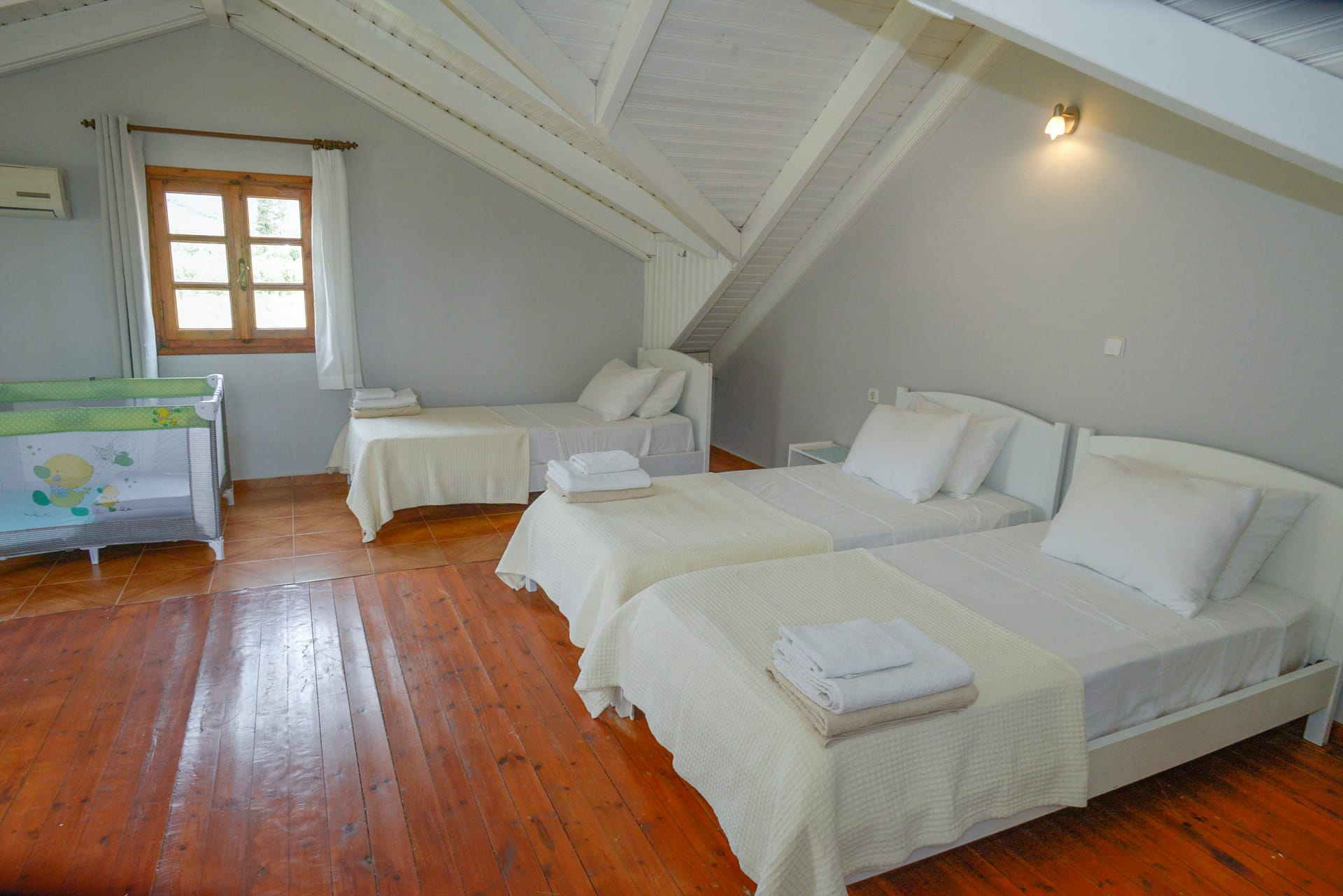 Albouro Seafront Apartments