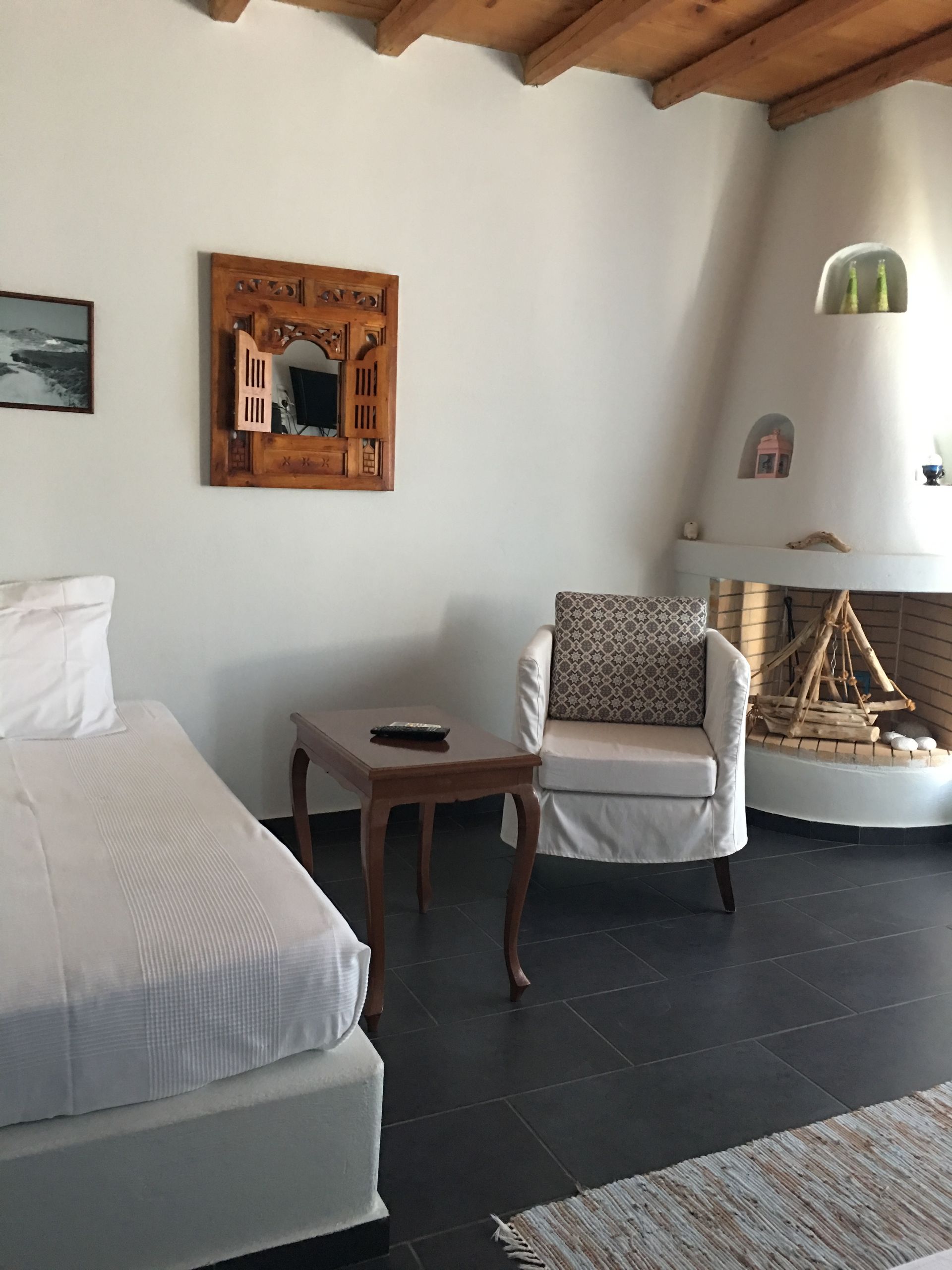 Aliktypo Studios Serifos