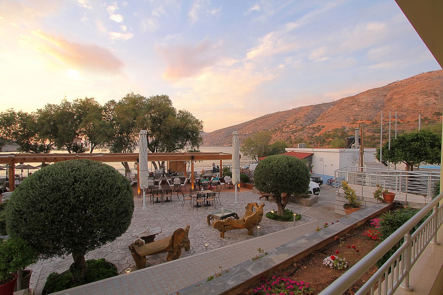 Almiriki Chios Rooms & Apartments