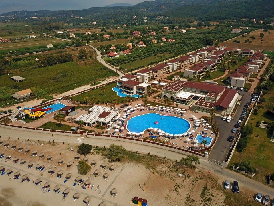 Almyros Beach Resort & Spa