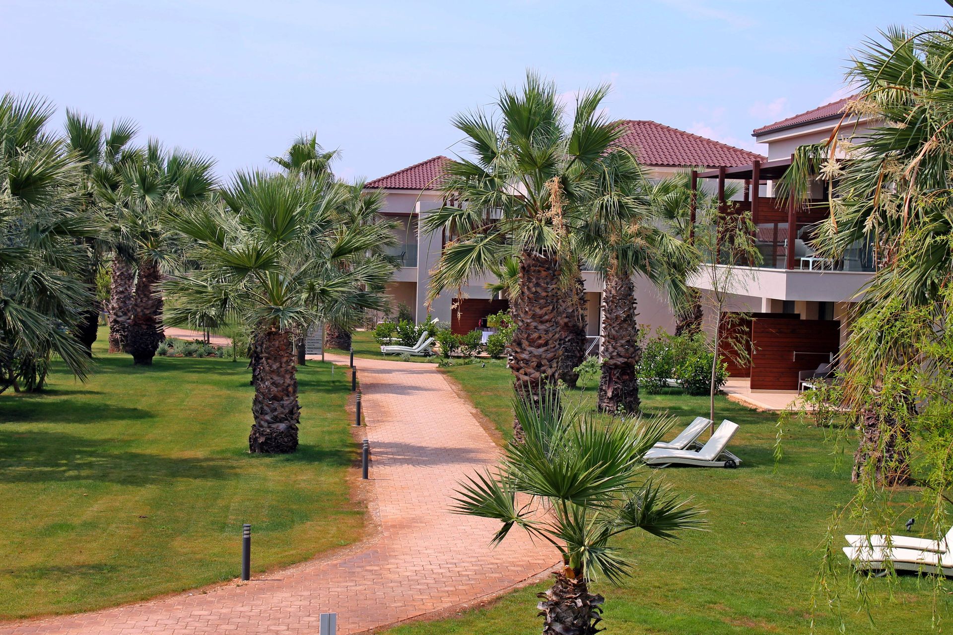 Almyros Beach Resort & Spa