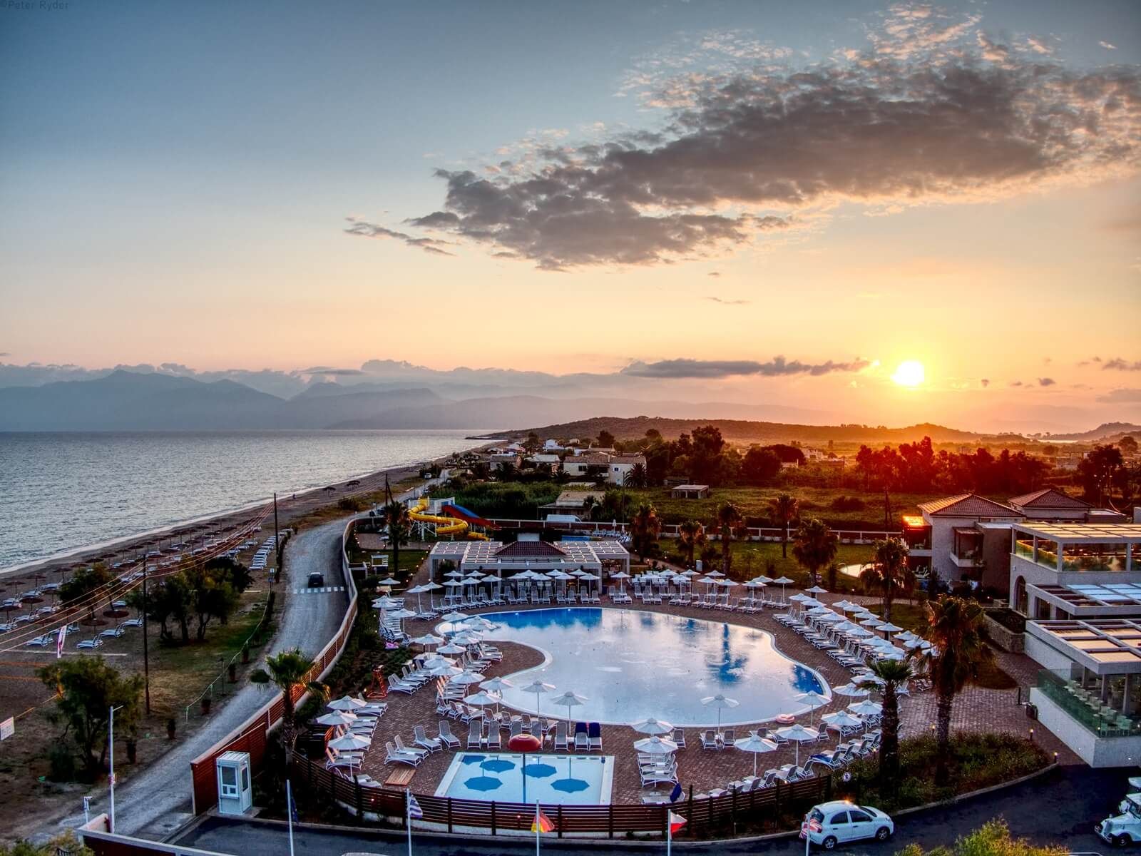 Almyros Beach Resort & Spa