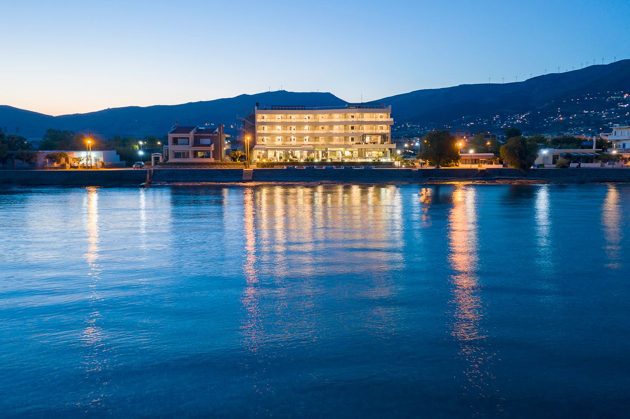 Anastasia Hotel & Suites Karystos