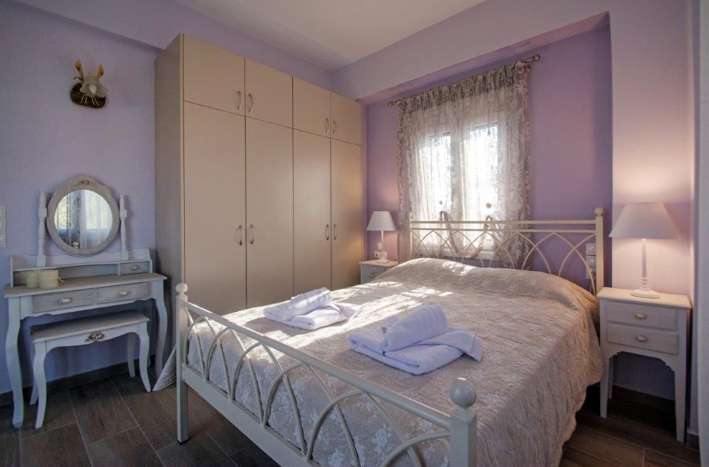 Avlemonas Bay Sea Houses