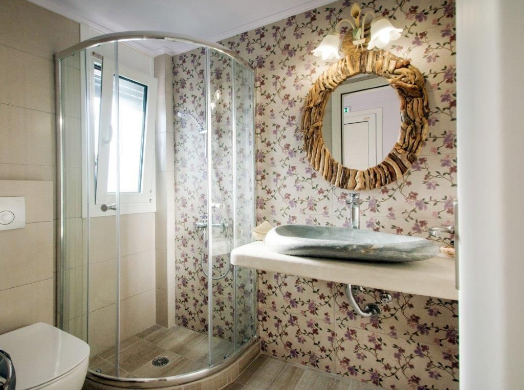 Avlemonas Bay Sea Houses