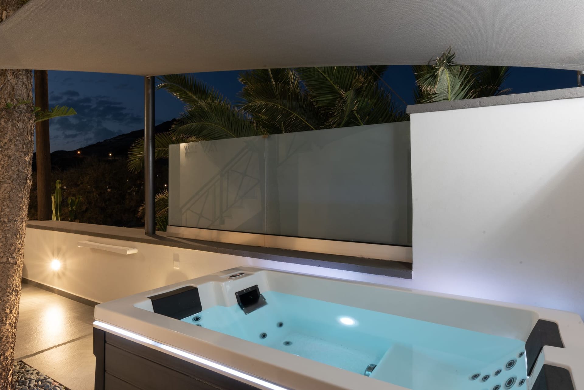 Aniv Villa by The Sea