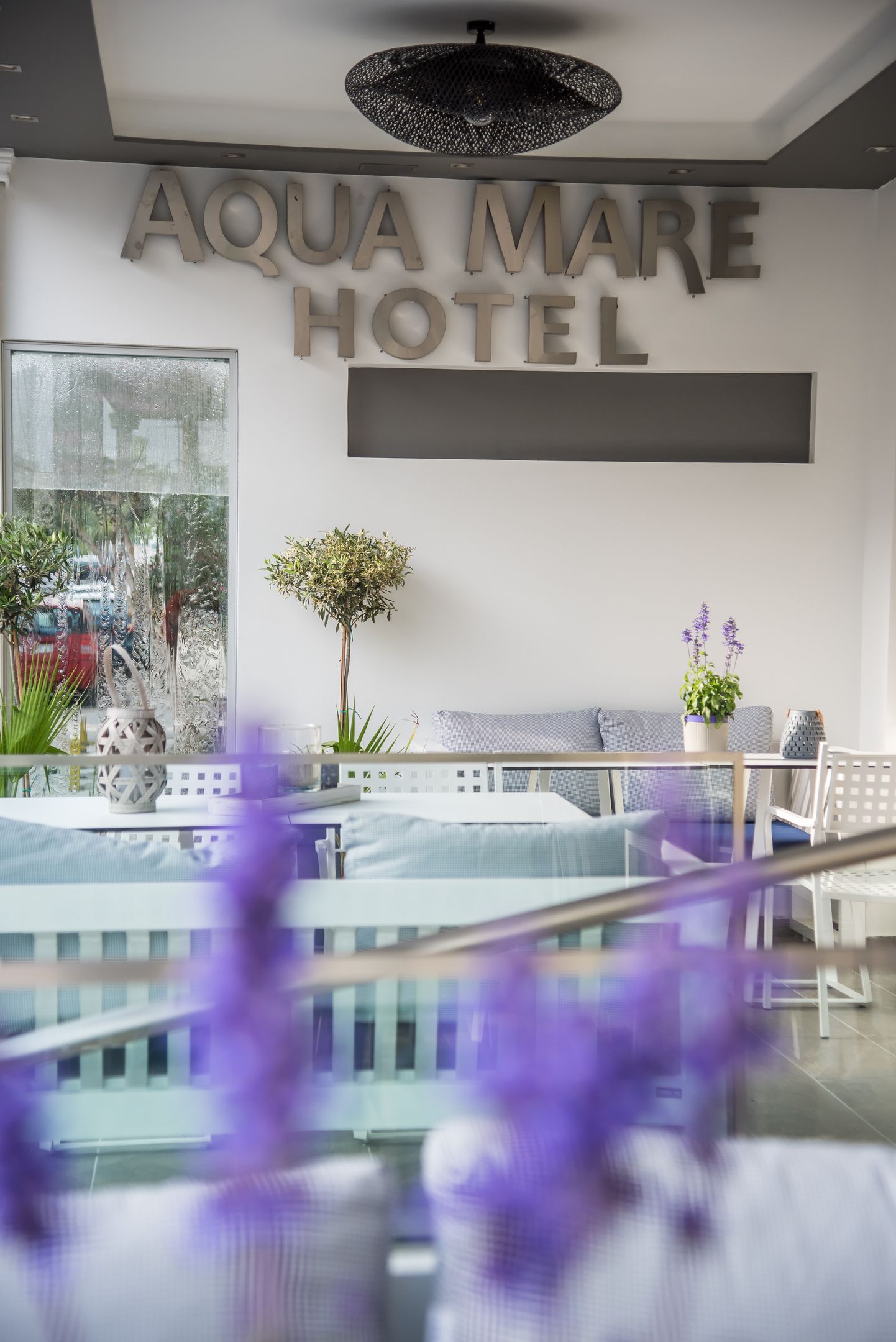 AQUA MARE HOTEL -OUTDOOR LIVING ROOM