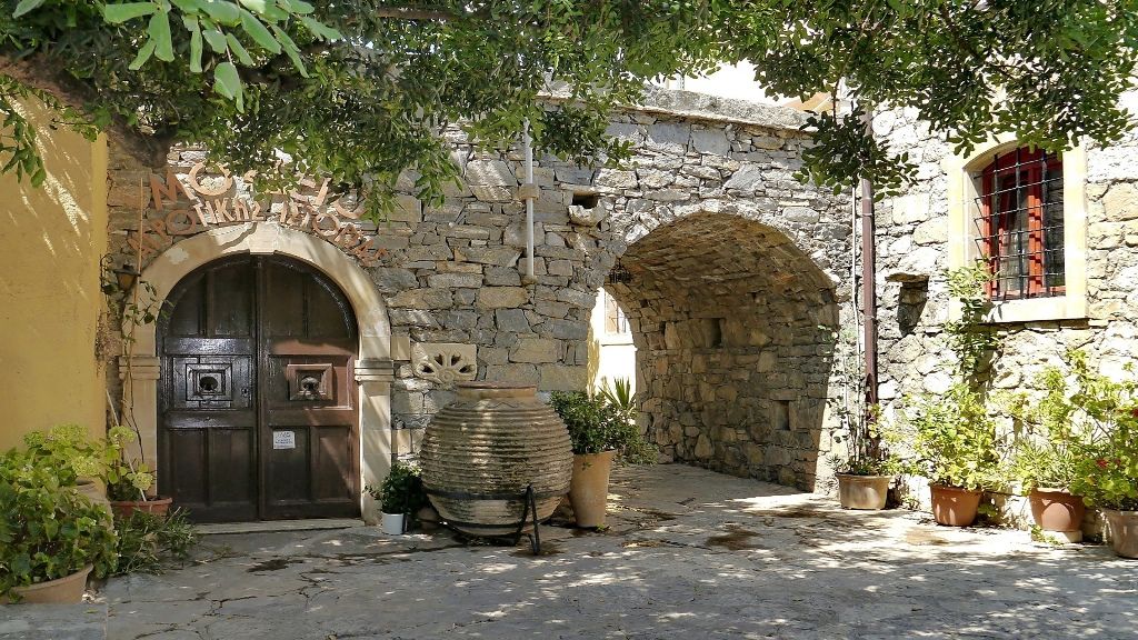 Arolithos Traditional Cretan Village