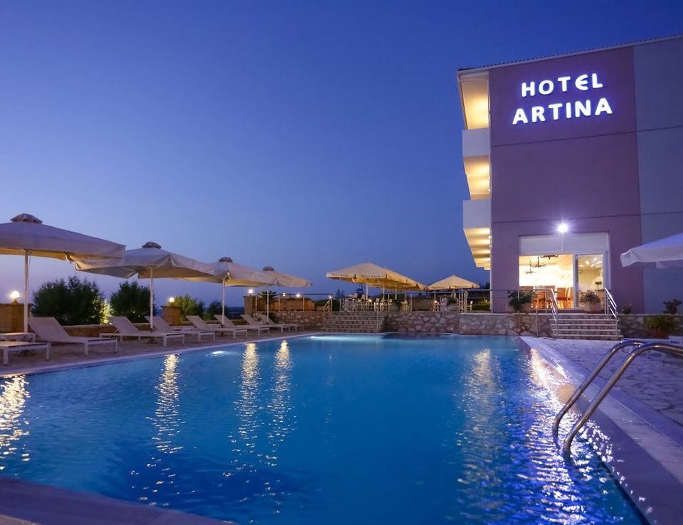 Artina Hotel