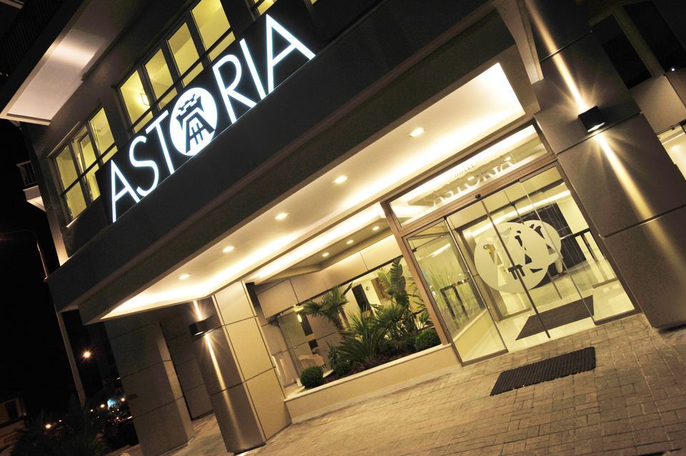 Astoria Hotel Thessaloniki boasts an incredible location in the heart of the vibrant city, offering guests unparalleled convenience and charm. Nestled just steps away from the bustling Aristotelous Square and the scenic waterfront, the hotel provides
