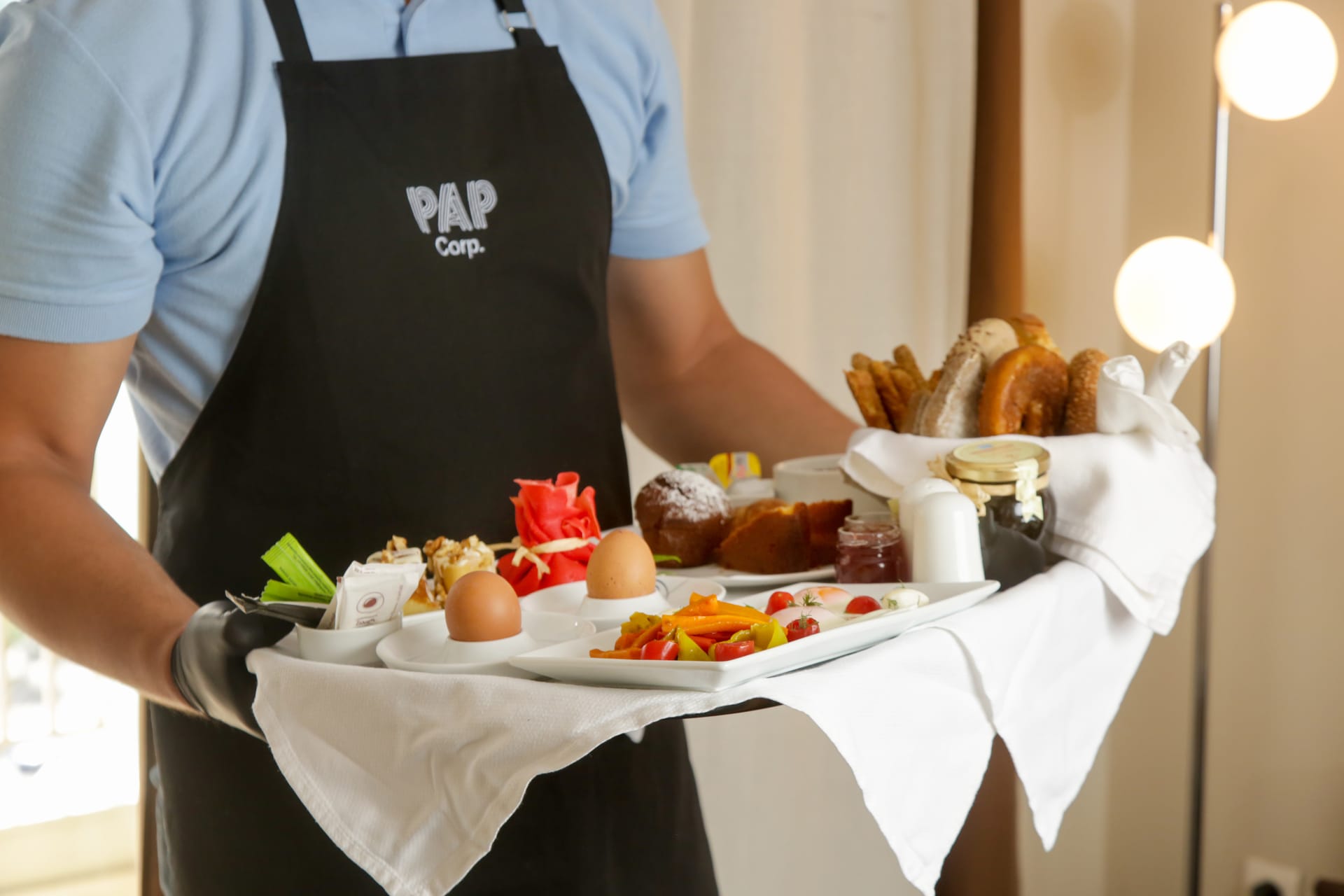 Start your day in the comfort of your room with Astoria’s breakfast room service—delicious flavors delivered right to your door, for a perfectly relaxing morning.