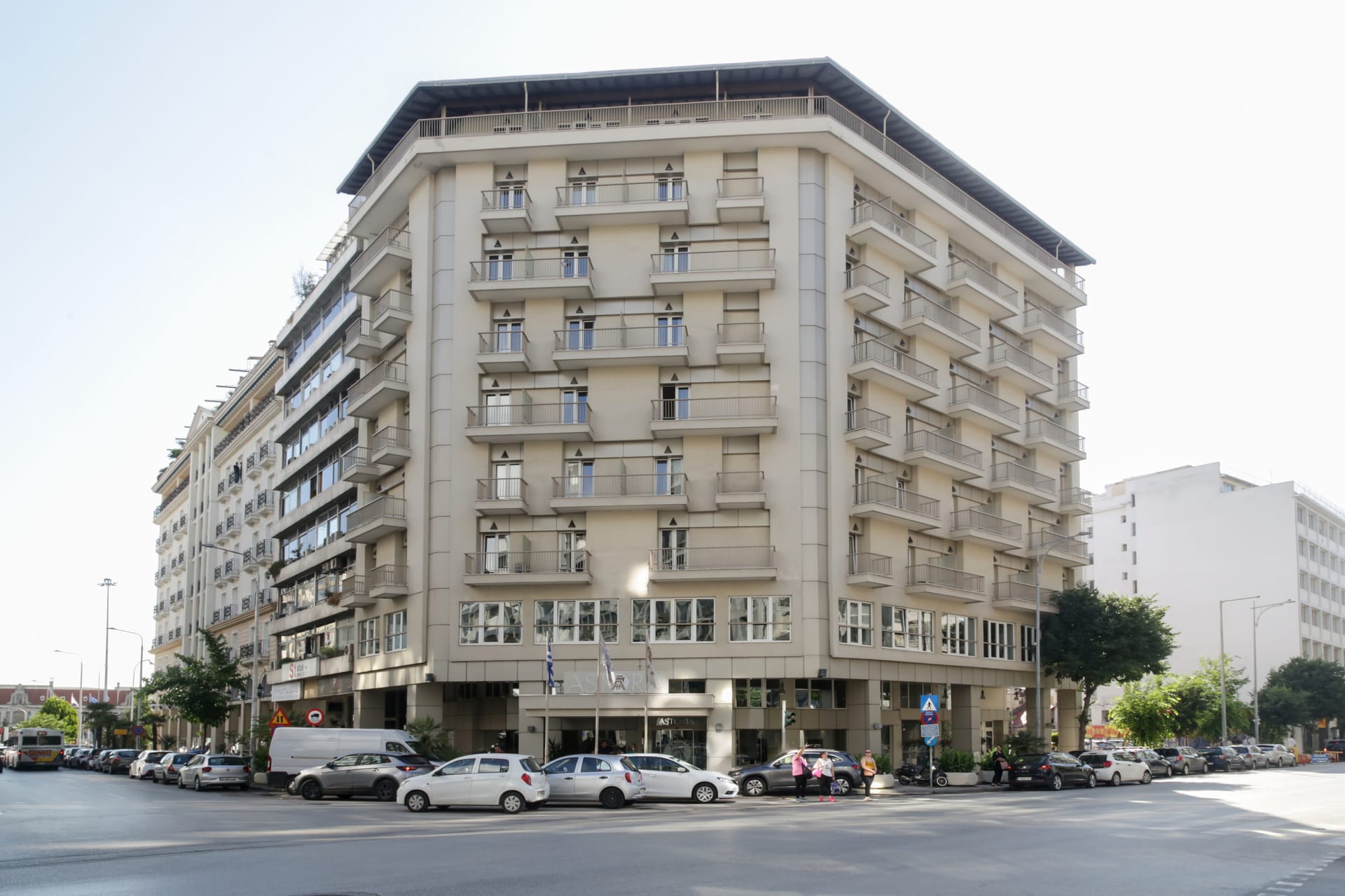 Astoria Hotel Thessaloniki enjoys a prime location in the heart of the city, making it the perfect base for exploring everything this vibrant destination has to offer