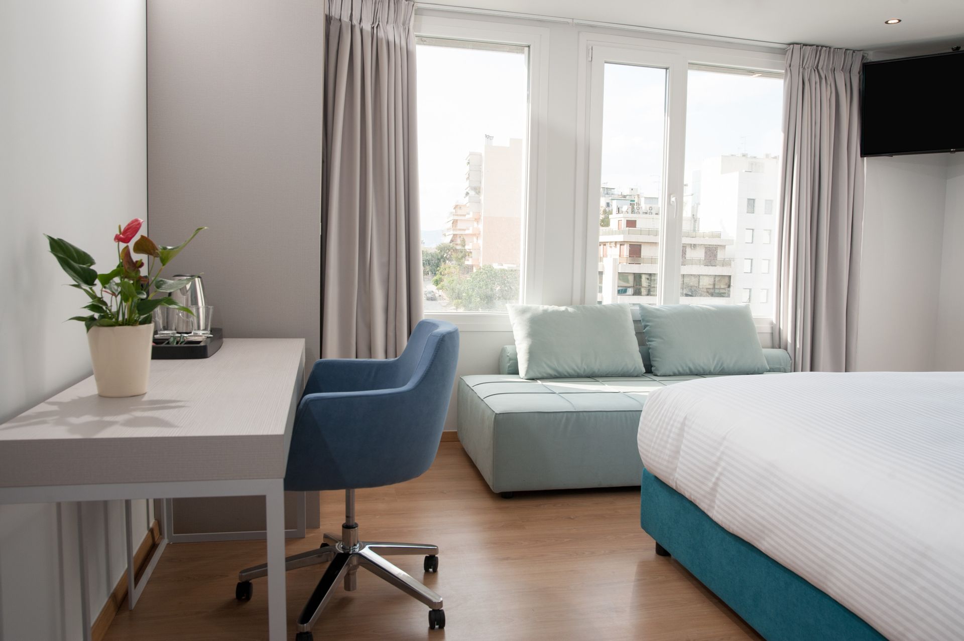 Athenaeum Smart Hotel