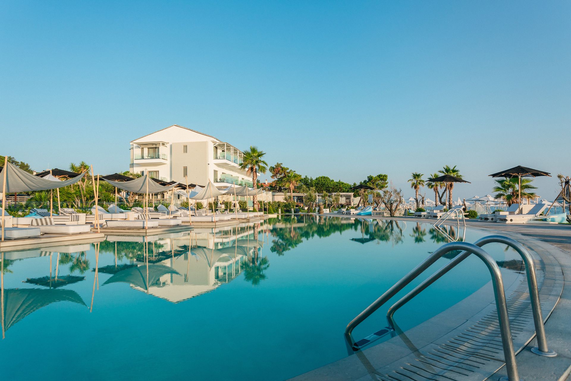 Blue Carpet Luxury Suites Halkidiki