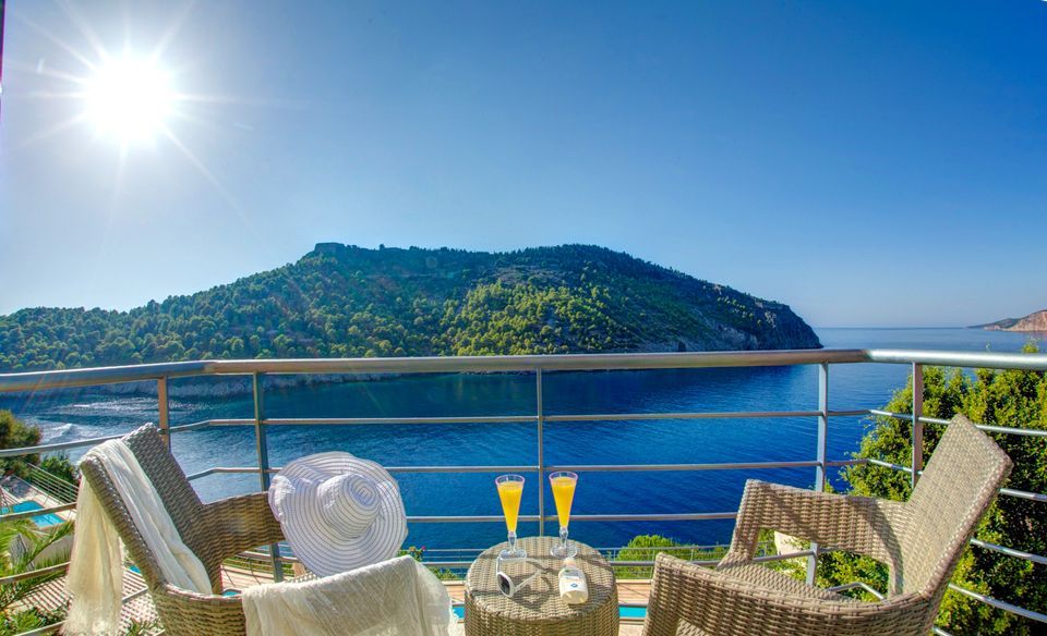 Assos Villas-Braunis Horio Villas