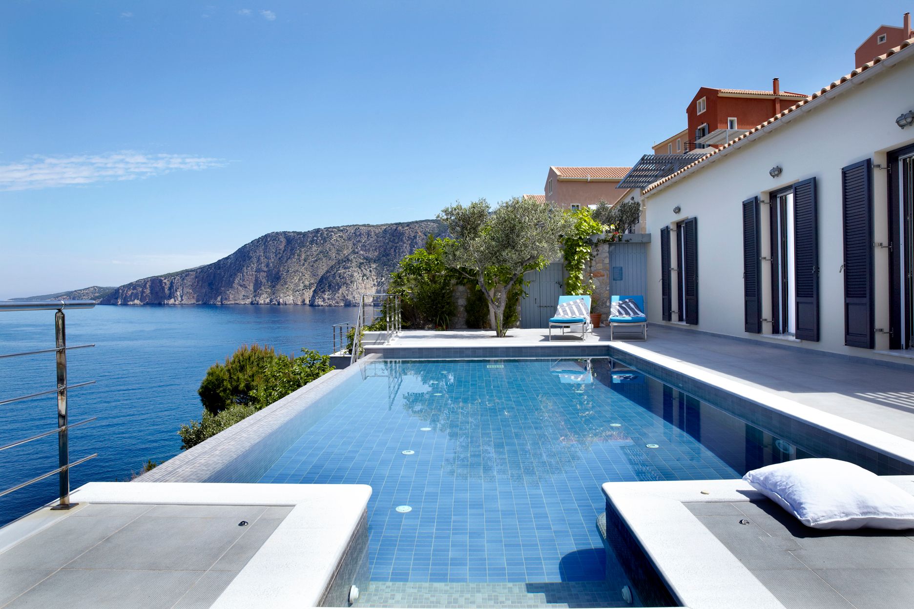 Assos Villas-Braunis Horio Villas