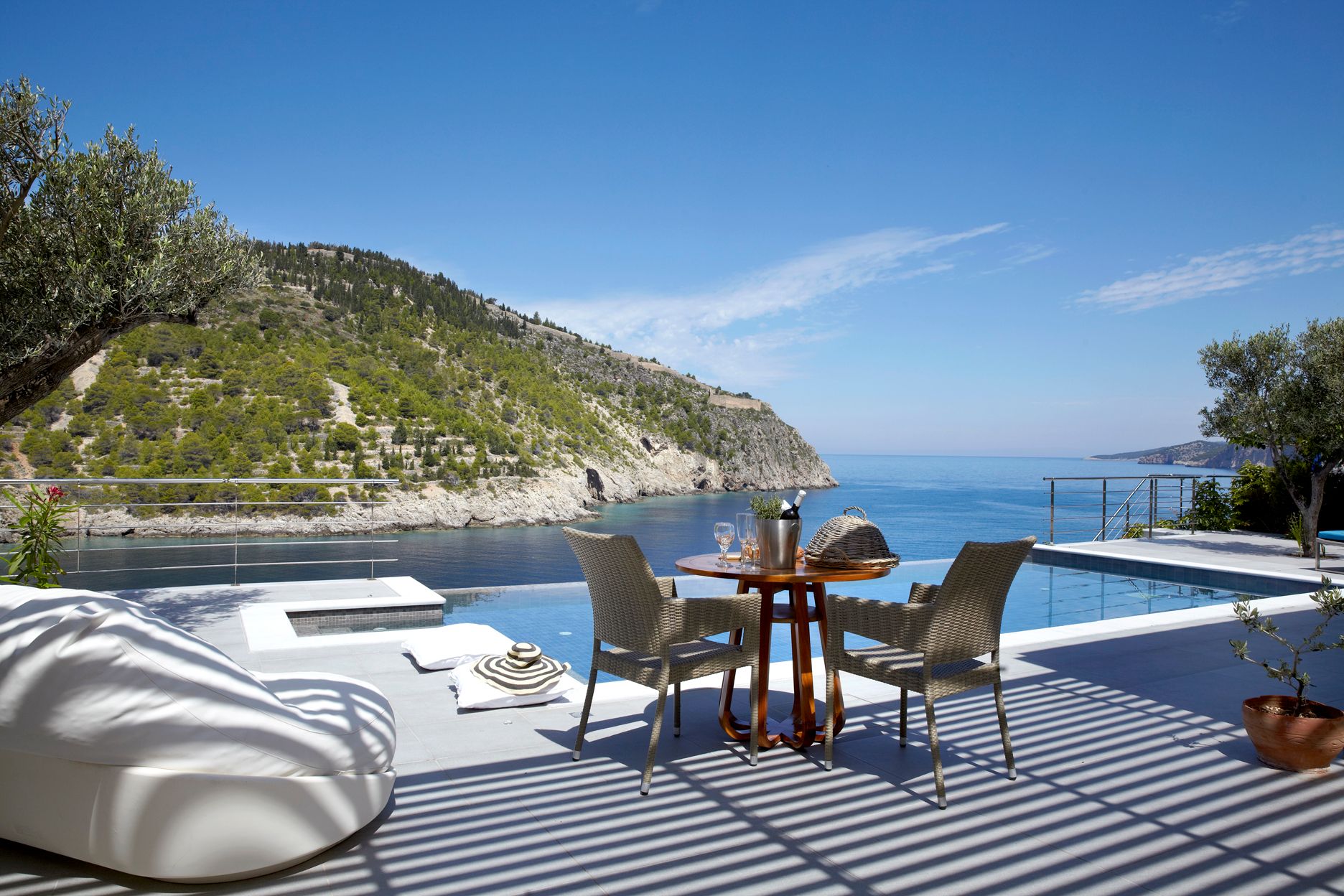 Assos Villas-Braunis Horio Villas