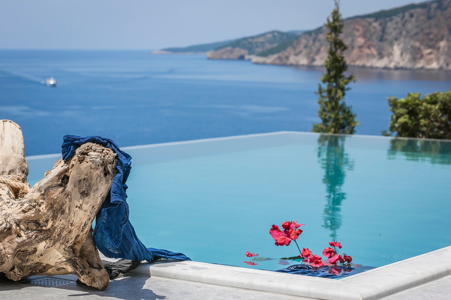 Assos Villas-Braunis Horio Villas