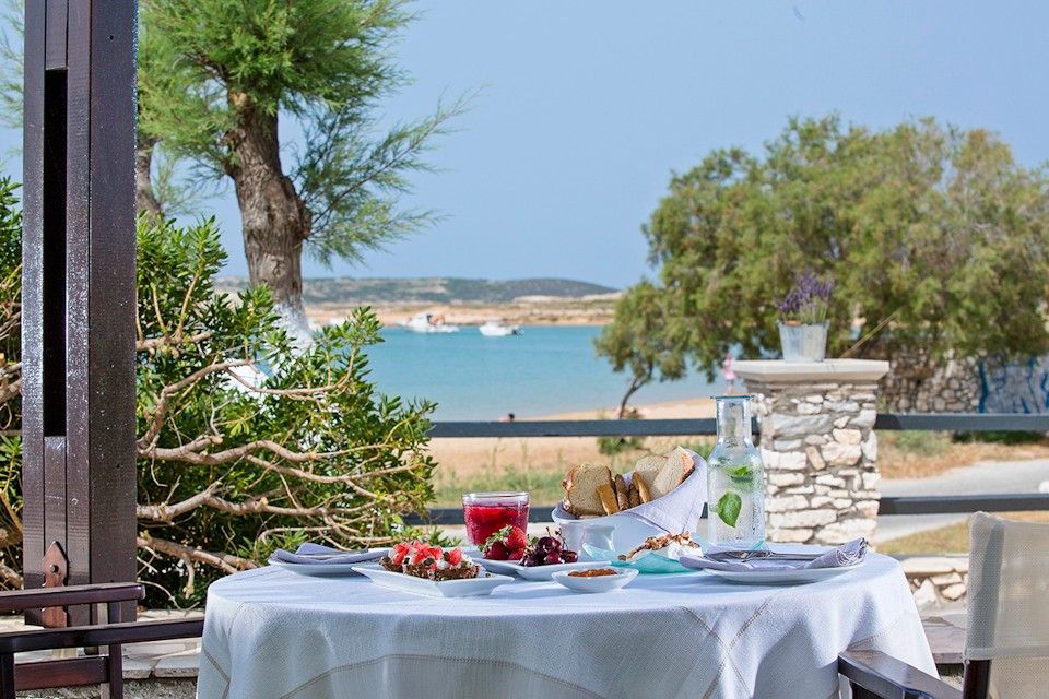 Contaratos Beach Paros