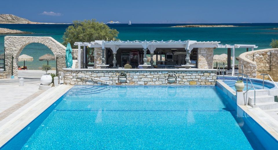 Contaratos Beach Paros