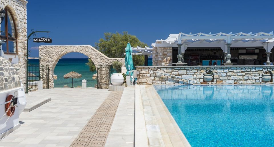 Contaratos Beach Paros