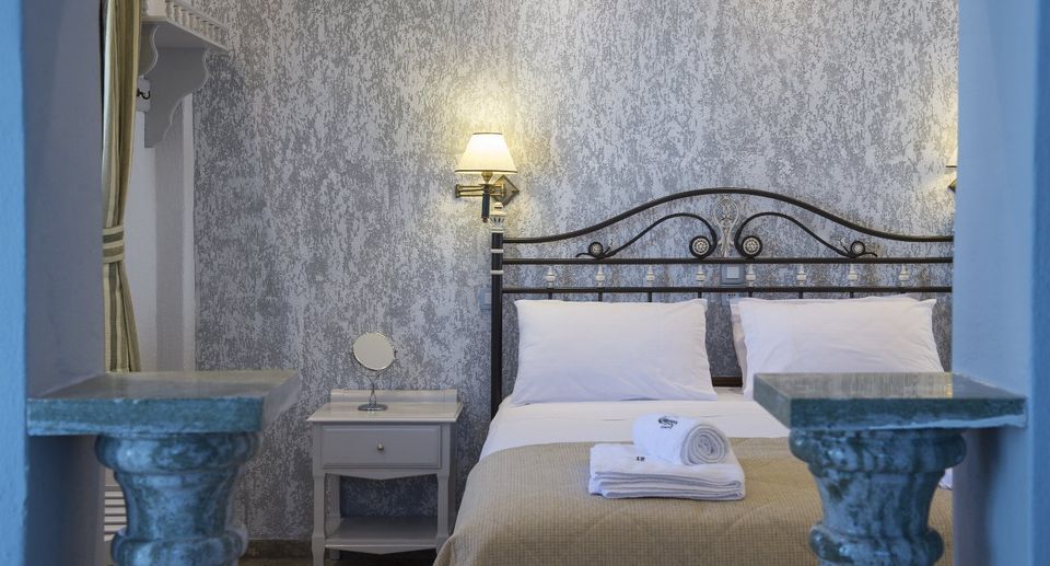 Contaratos Beach Paros