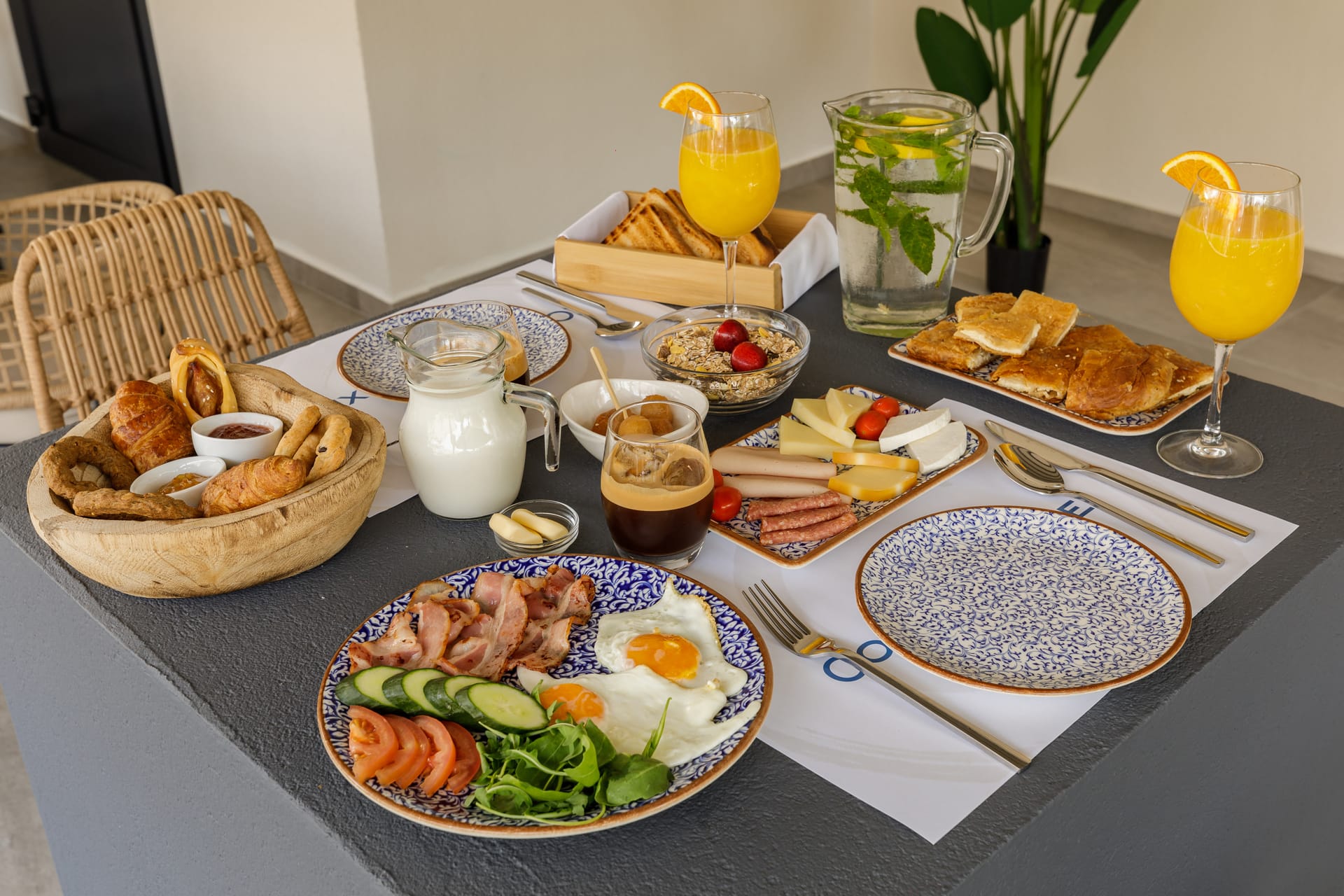 Costa De Luxe Suites