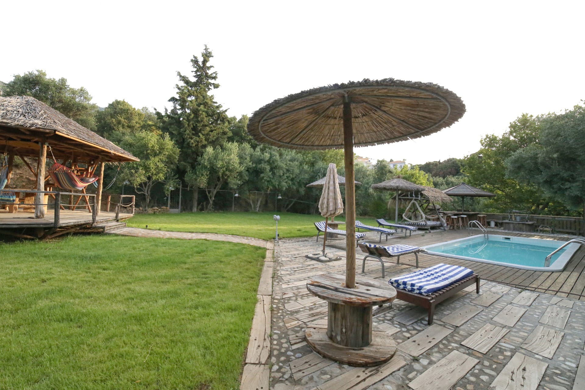 Sitting area, Swimming pool