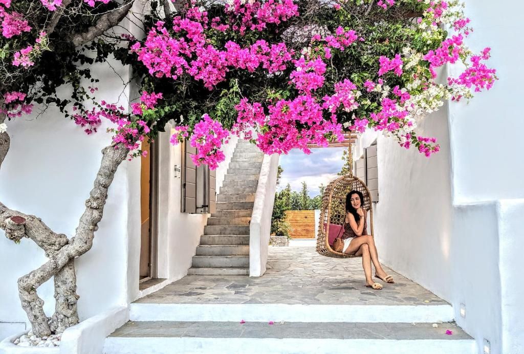 Delmar Apartments & Suites