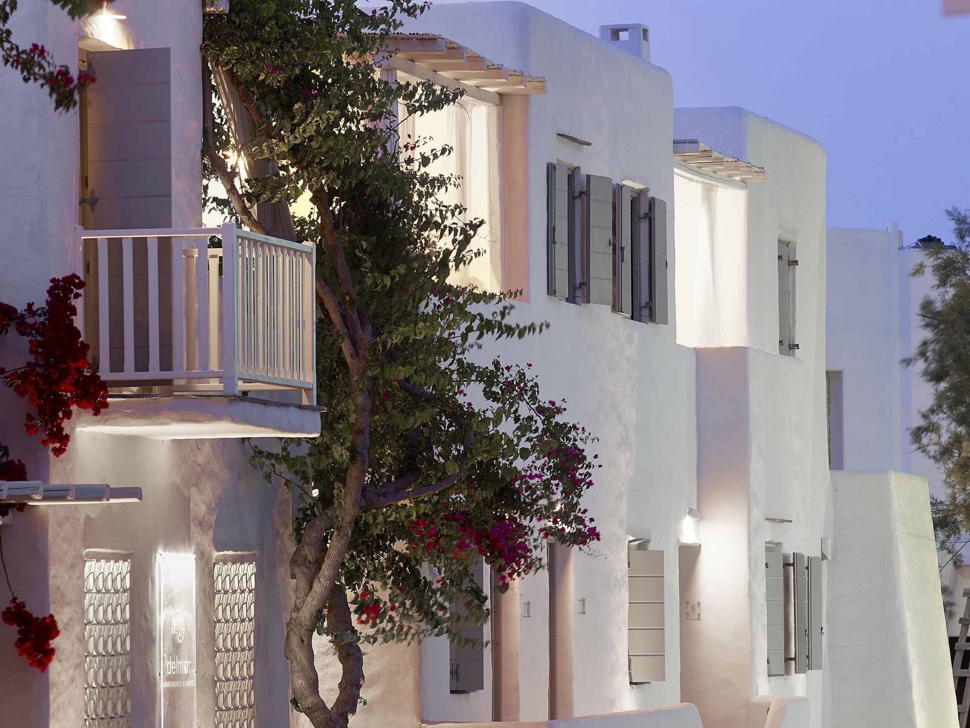 Delmar Apartments & Suites