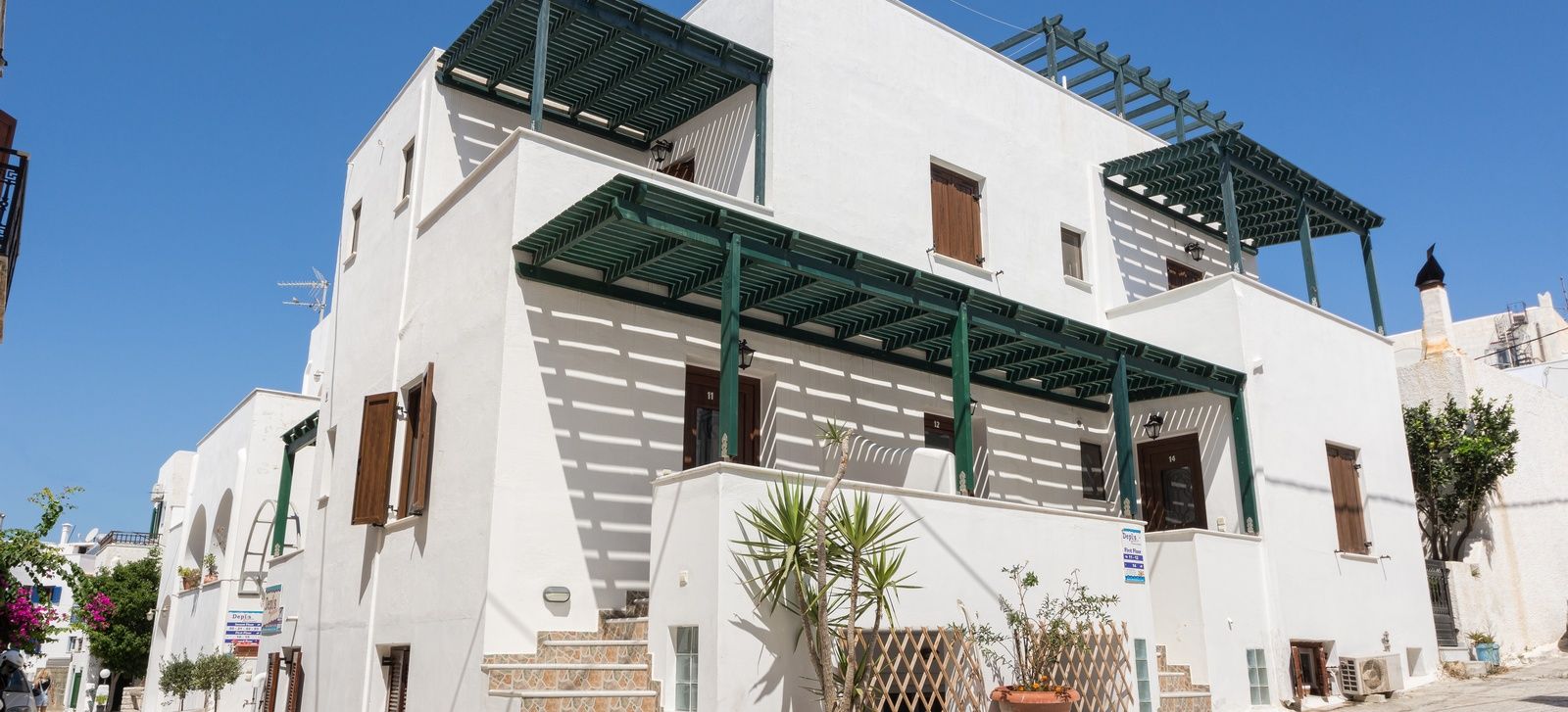 Depis Place and Apartments Naxos