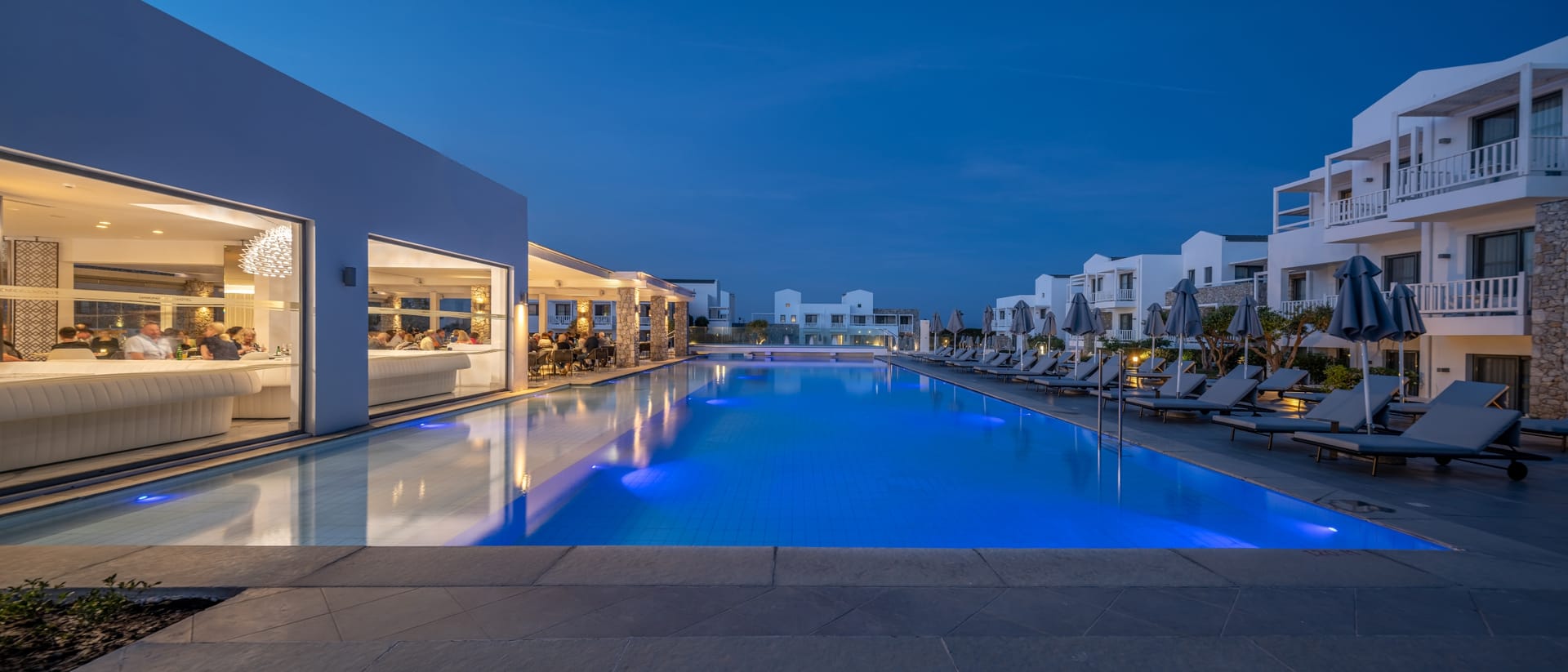 Diamond Deluxe Hotel