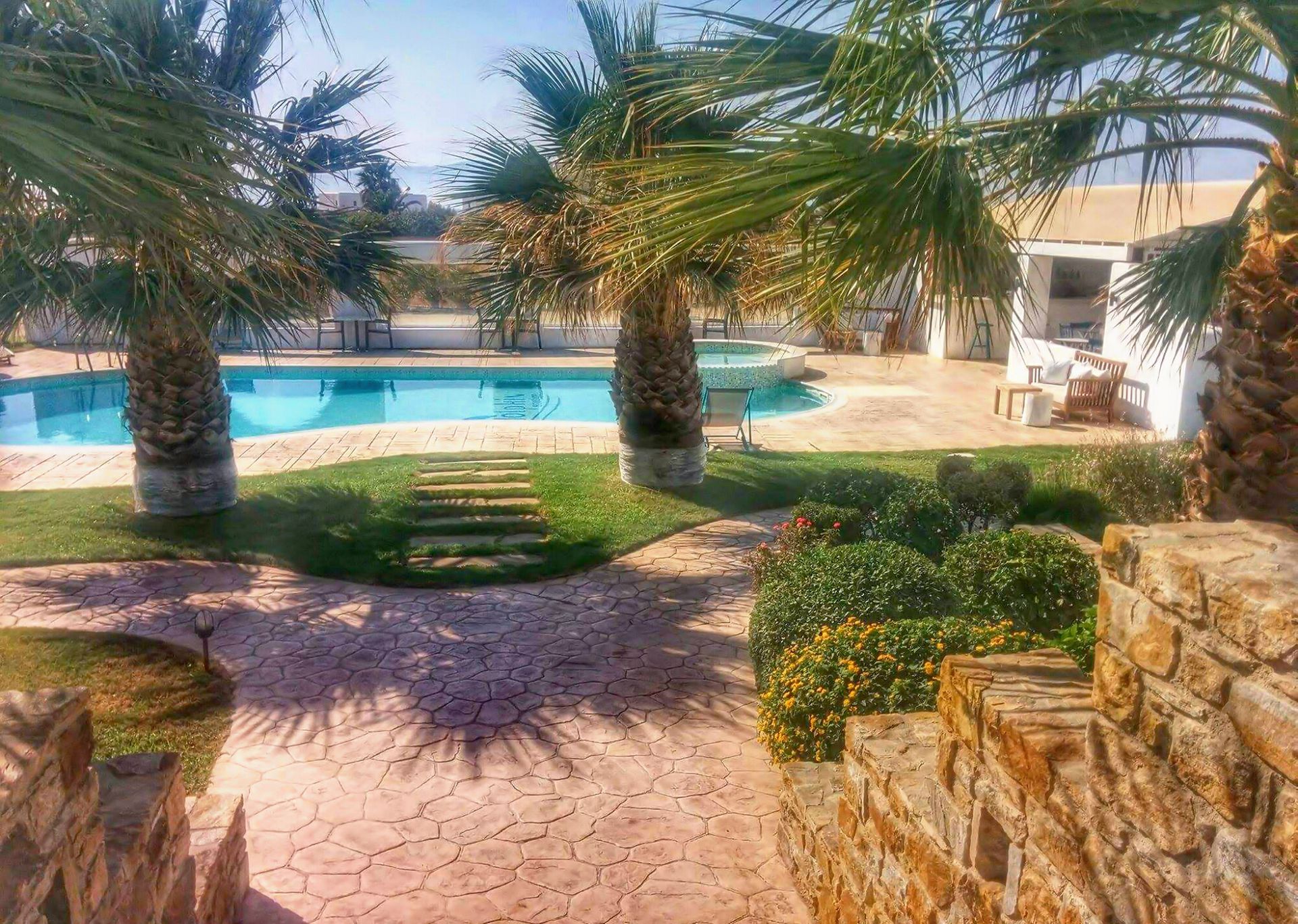 Dolphin Kastraki Studios & Apartments