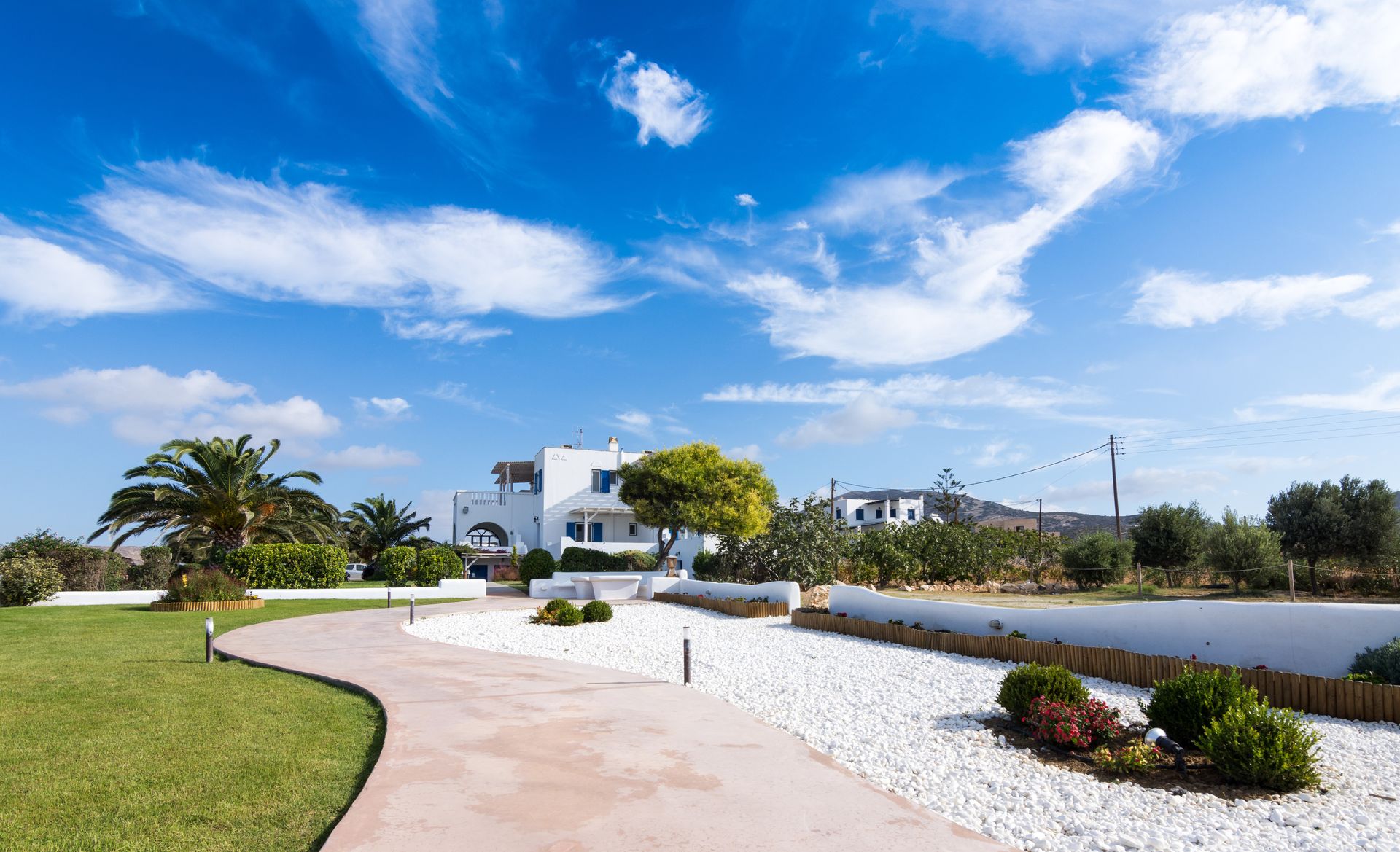 Dolphin Kastraki Studios & Apartments