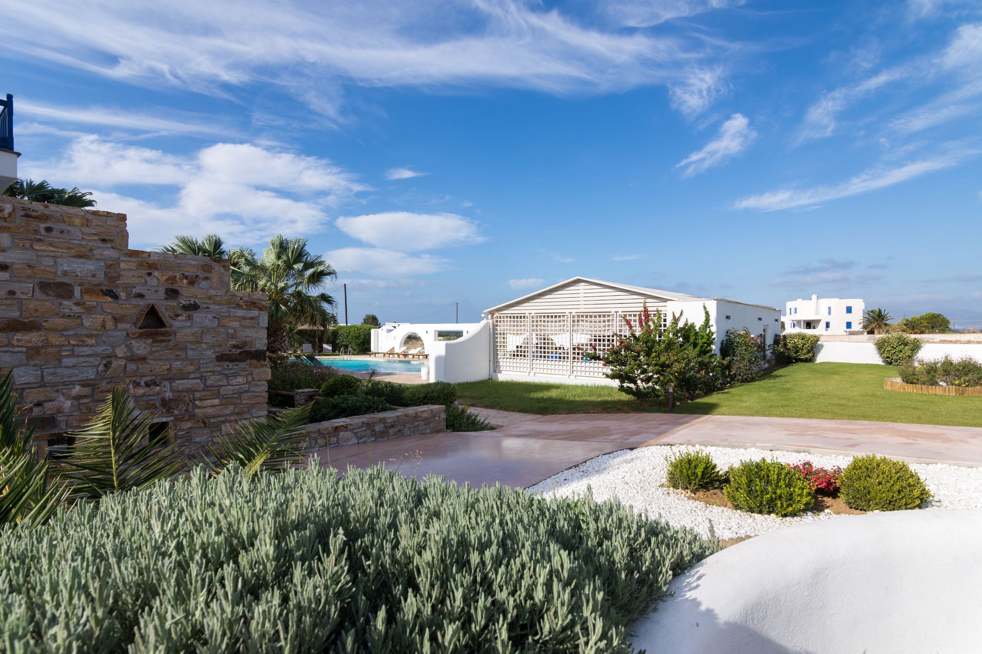 Dolphin Kastraki Studios & Apartments