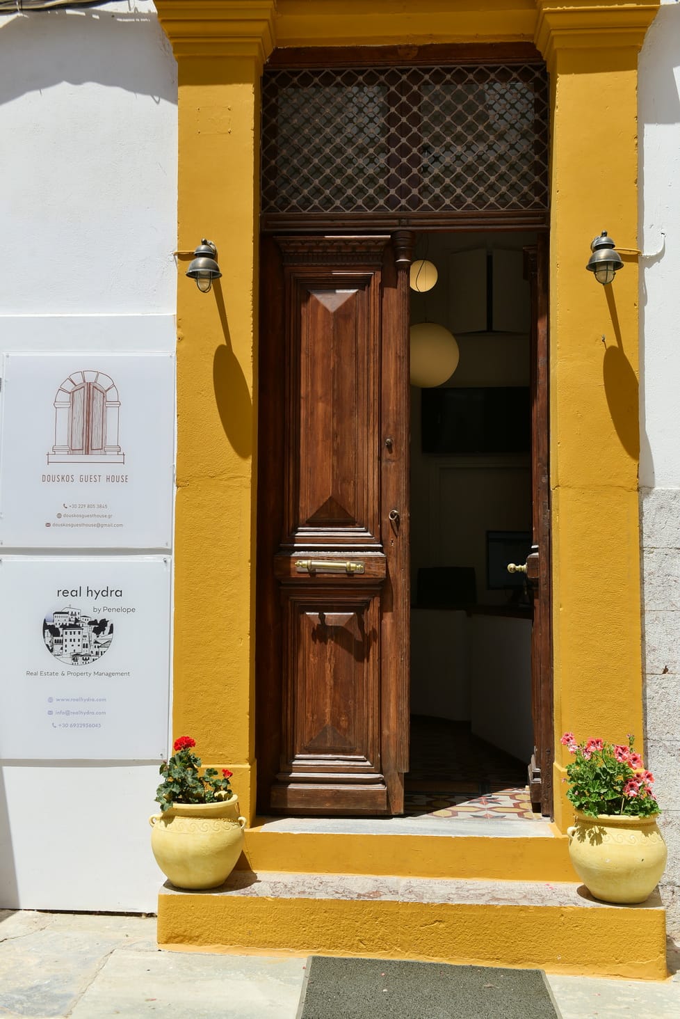 Douskos Guest House Hydra